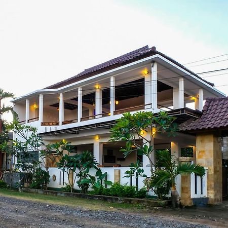 Friends Beach Hotel Kuta  Eksteriør billede