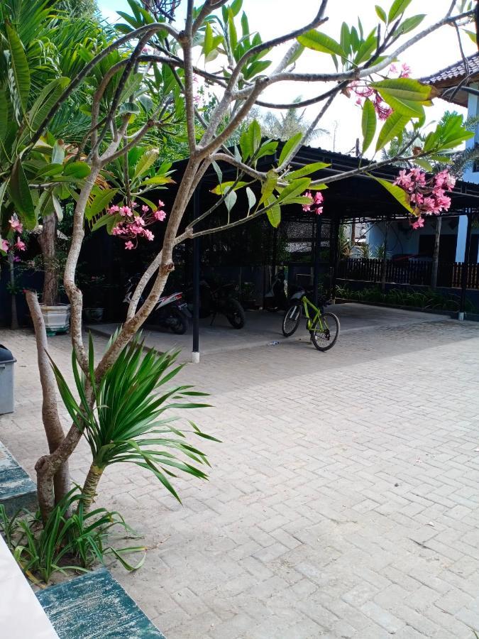 Friends Beach Hotel Kuta  Eksteriør billede