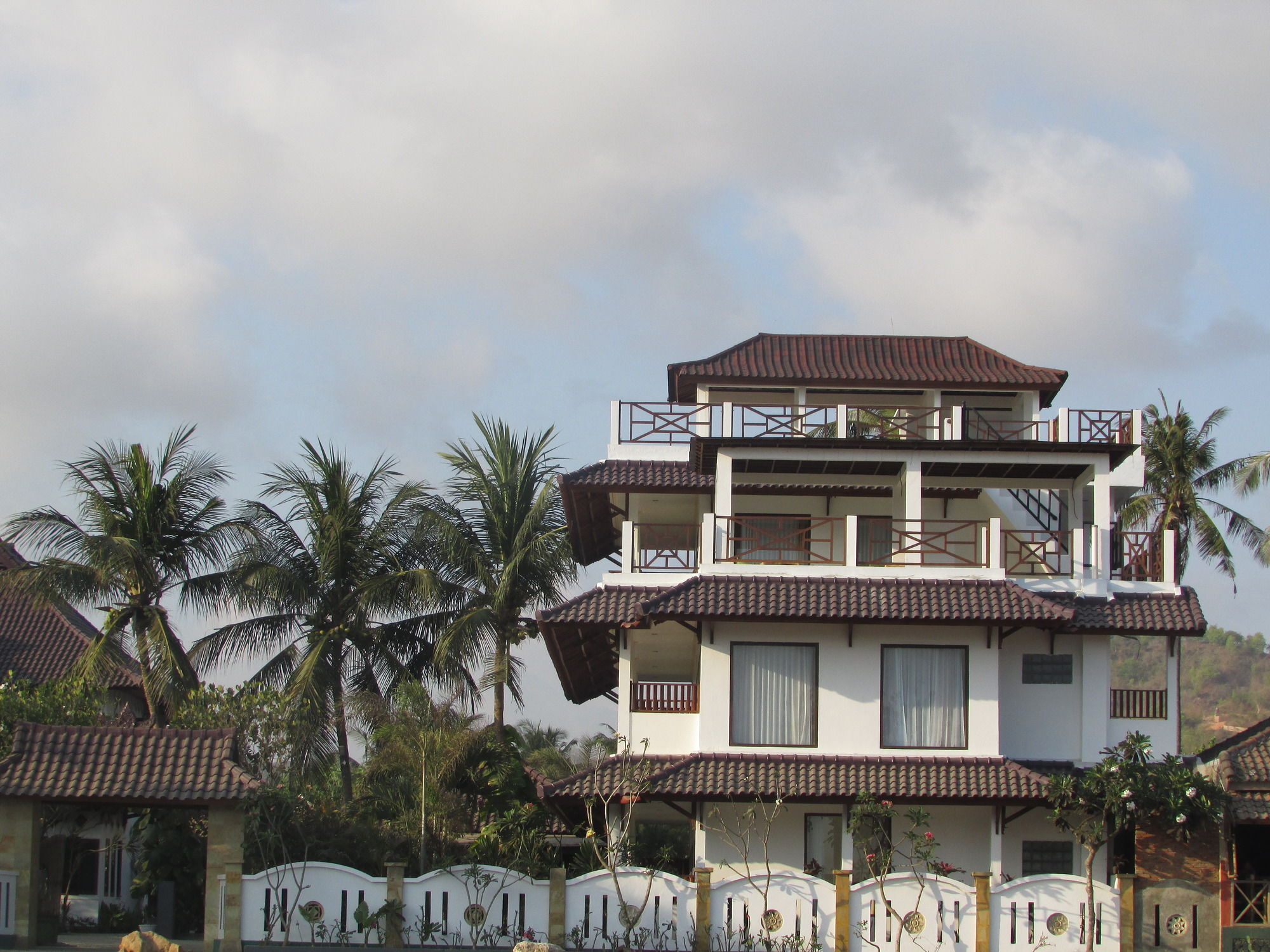 Friends Beach Hotel Kuta  Eksteriør billede